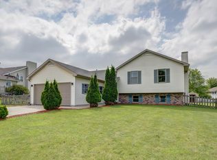 5113 Hazelcrest Dr, Madison, WI 53704