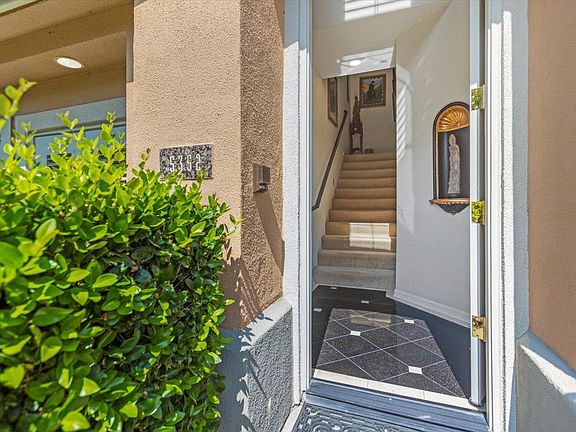 4th image of 5352 Silver Garden Way