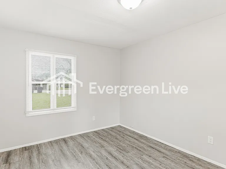 3111 Ashmore Dr — Photo 9