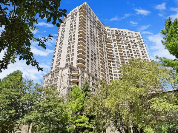 3888 Duke Of York Blvd #923, Mississauga, ON L5B 4P5