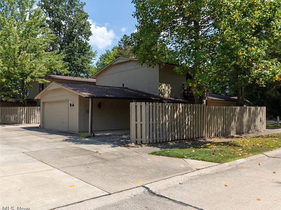 1st image of 19694 Dell Dr #7016