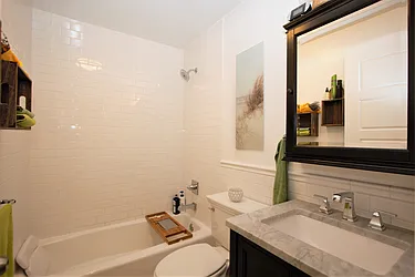 Rented by R New York