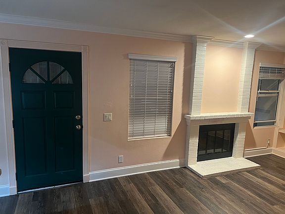 2nd image of 4015 Louisiana St