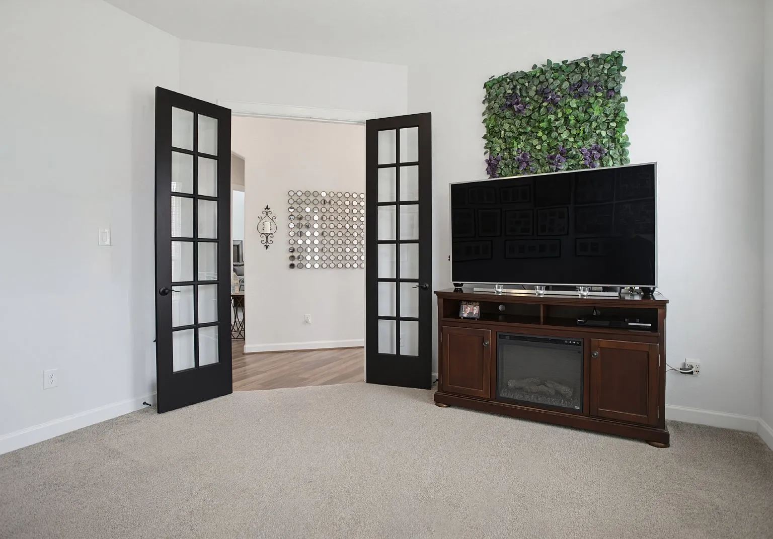 4 bed, 2850 sqft, $3,799 — Photo 3