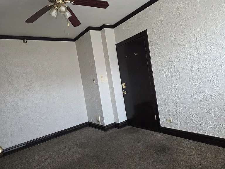 126 N Genesee St #202 — Photo 3