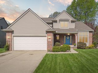 1767 Sycamore Ct, Saline, MI 48176