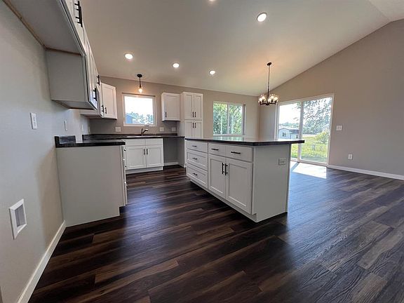 4th image of 245 Nielsen Lane