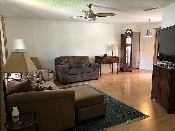 4th image of 2526 W Burr Oak Ct