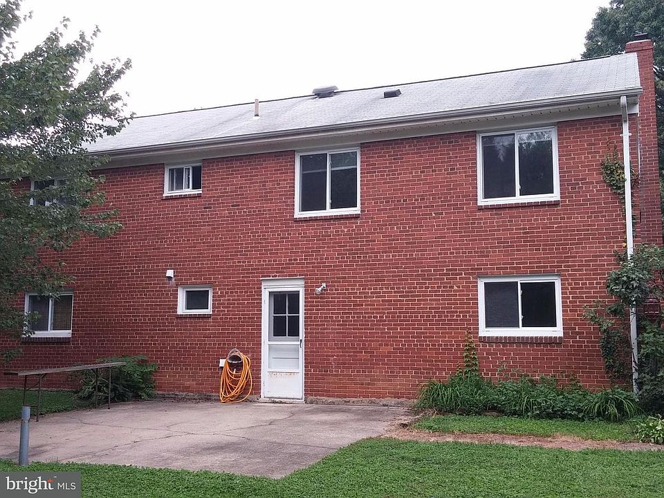 2nd image of 5234 32nd St N