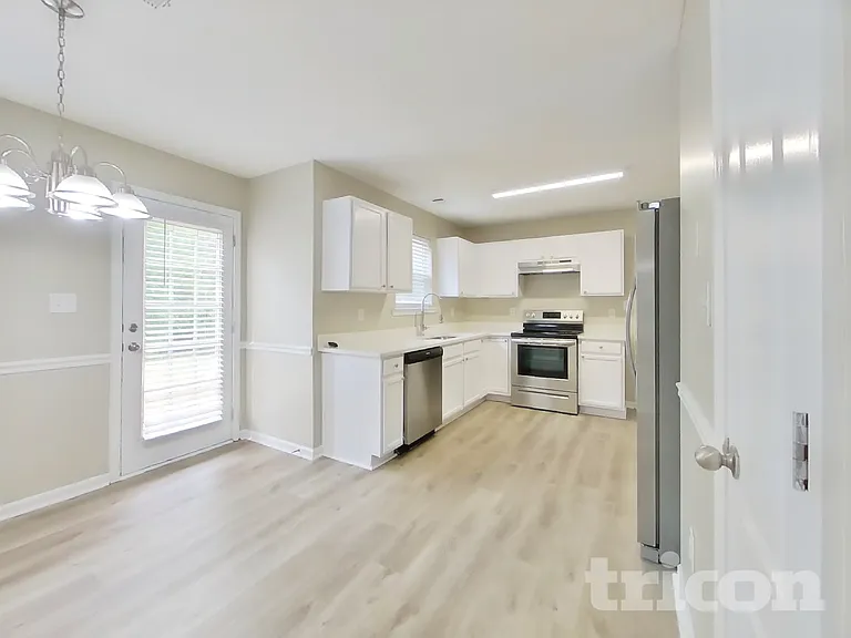 30 Kendall Ln — Photo 4