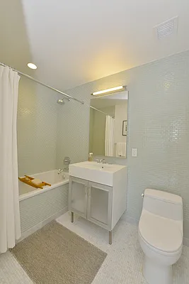 Rented by Solow Realty | media 8