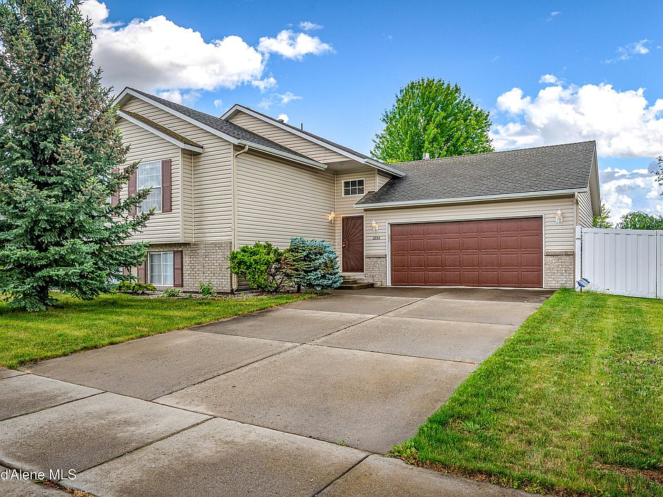 1st image of 2656 W Larix Ct