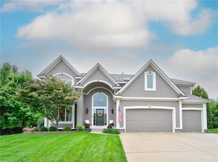 2405 SW Winterwood Ct, Lees Summit, MO 64081
