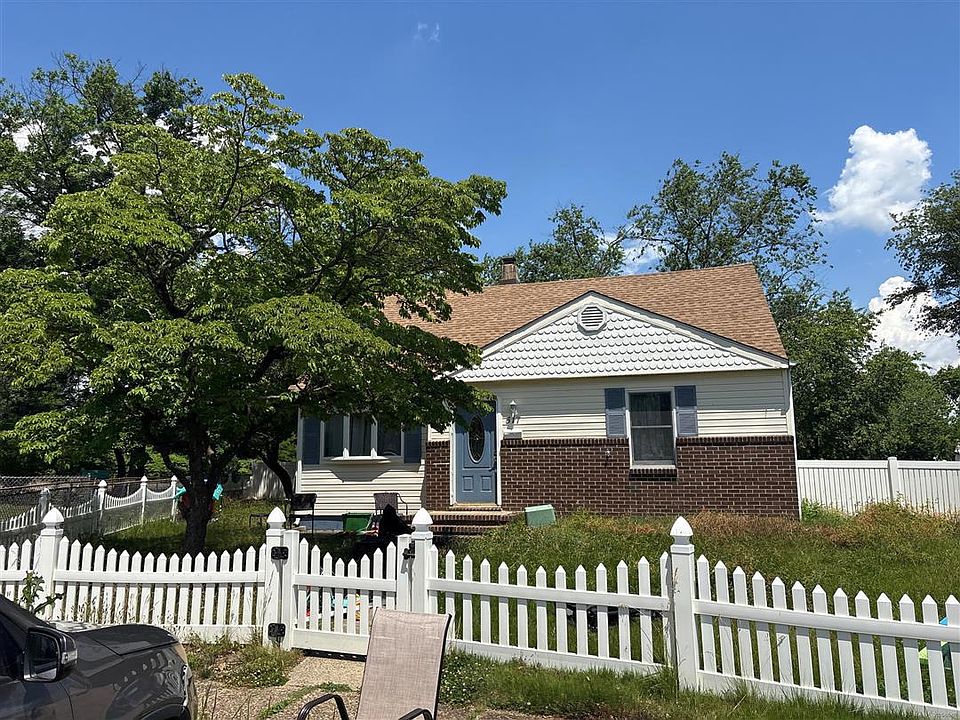 2nd image of 517 Drexel Ct