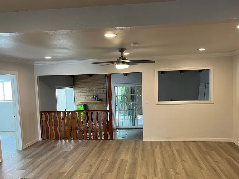 526 Wood St — Photo 3