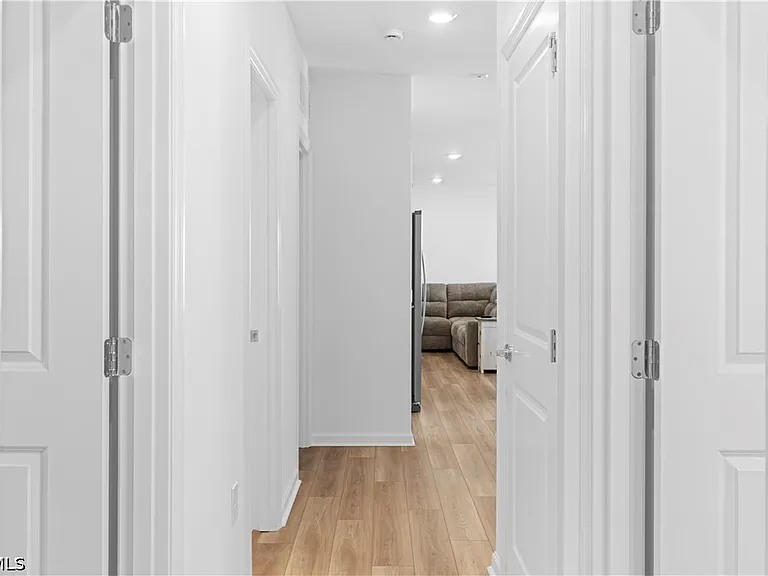 44148 Kelly Dr — Photo 30