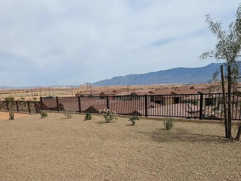 1618 Daisy Ln — Photo 26