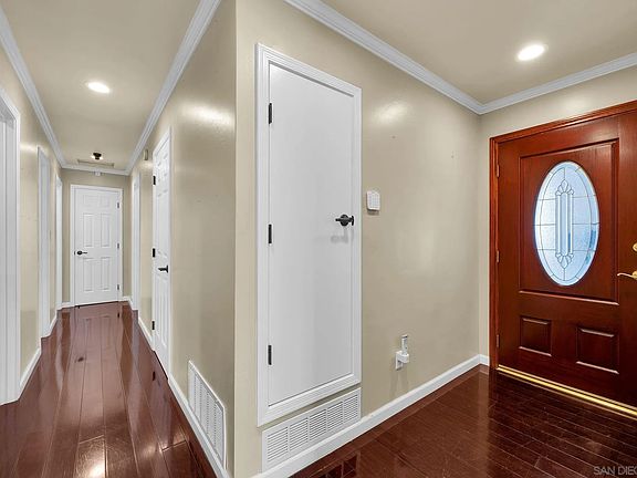 2nd image of 1829 La Corta St