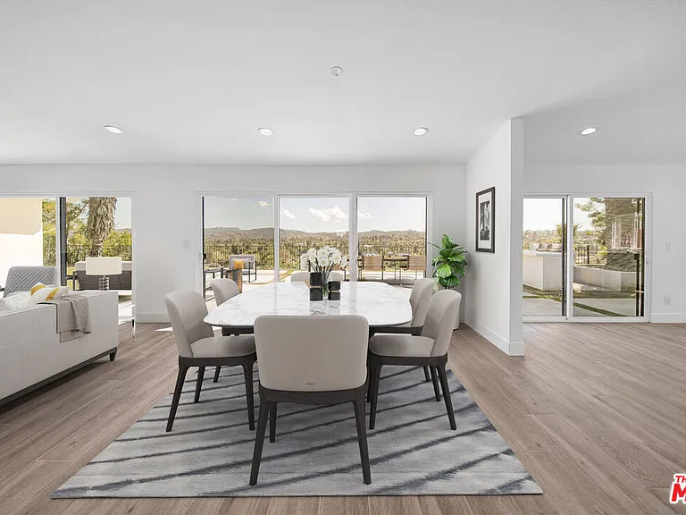 23500 Aetna St — Photo 10