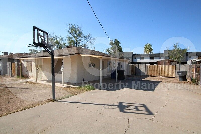 1st image of 432 E 1st St Unit 2