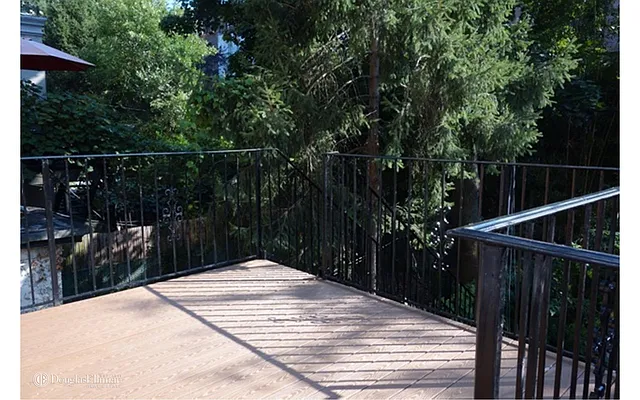 Rented by Douglas Elliman | media 32