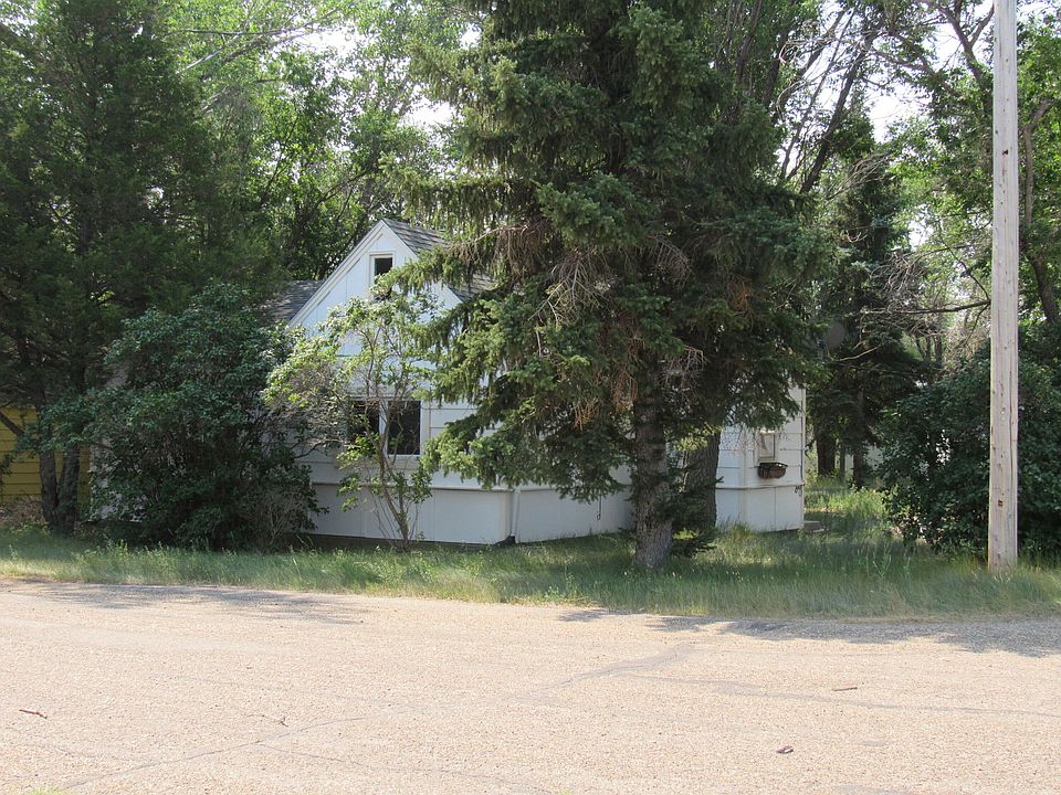 1st image of 320 1st Ave N