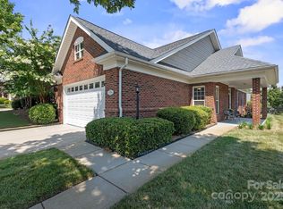 2904 Autumn Harvest Ln, Charlotte, NC 28269