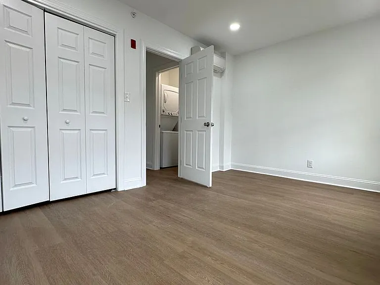 1209 N Franklin St — Photo 17