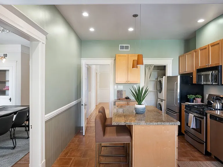 73 Sharon St — Photo 14