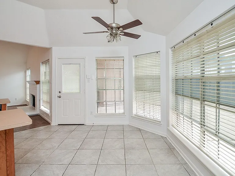 1631 Berkoff Dr — Photo 9