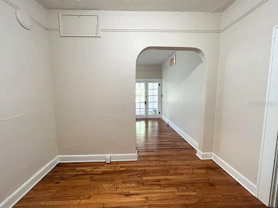 2 bed, 1.0 bath, 850 sqft, $1,250 — Photo 2