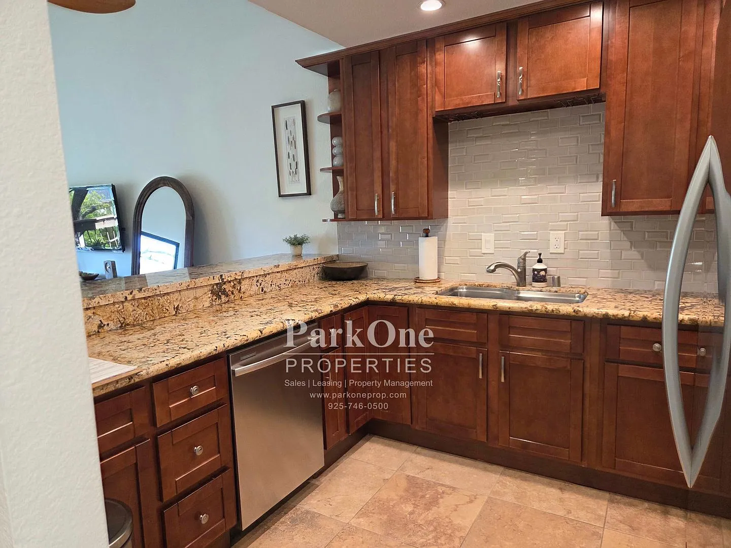 Walnut Creek Condo with Great Location, Furnished or Unfurnished — Photo 3