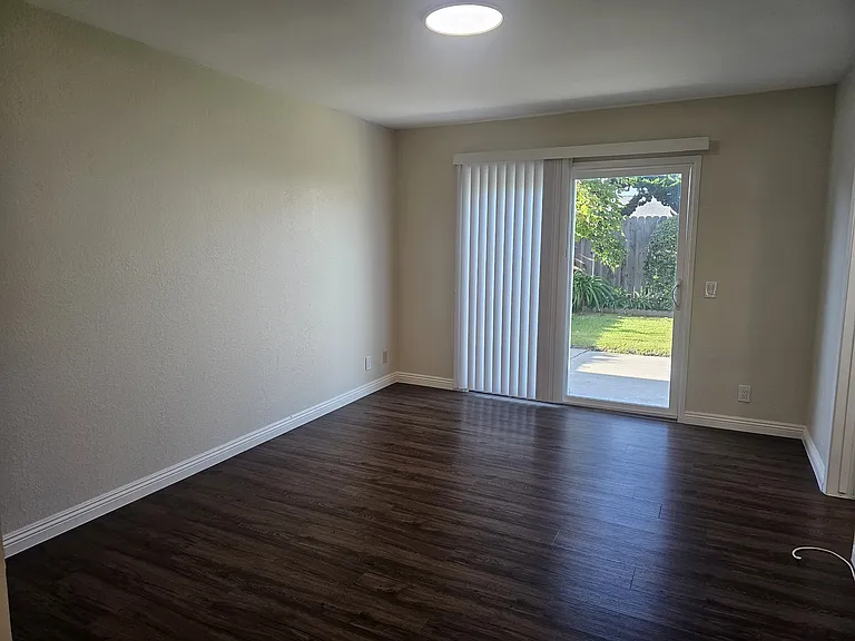 3410 Via Marina Ave — Photo 12