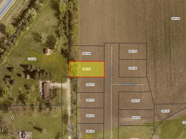 1146 Petersen Ct NW, Stewartville, MN 55976