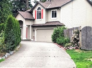 7544 NE 203rd St, Kenmore, WA 98028