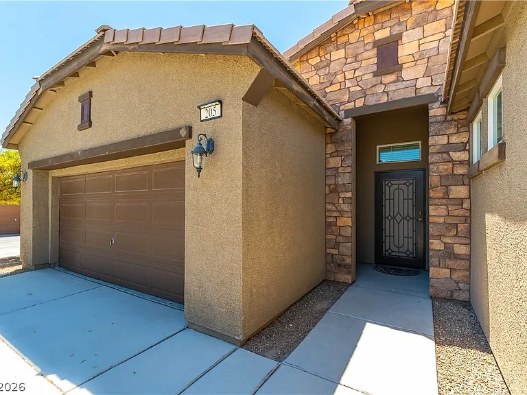 205 Dela Cruz Ave — Photo 2