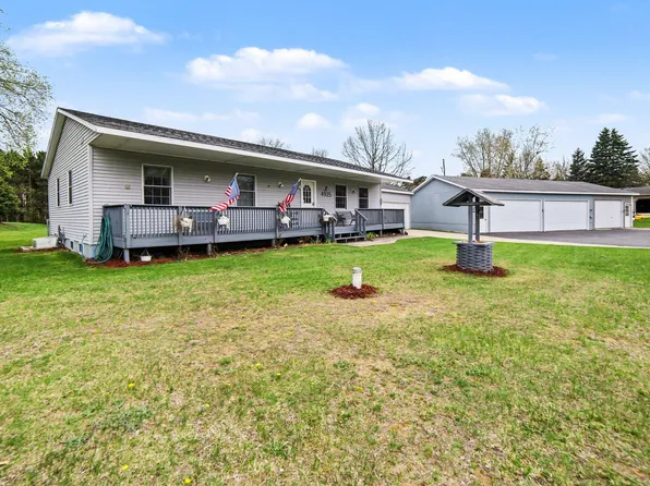 4935 W Deren Rd, Ludington, MI 49431