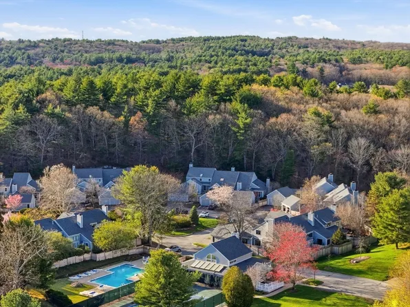 59 Hillside Dr Unit 59, Wayland, MA 01778