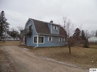 511 SE 5th St, Deer River, MN 56636