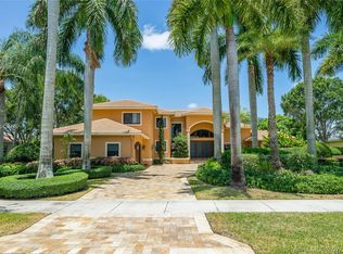 2325 SW 105th Ter, Davie, FL 33324