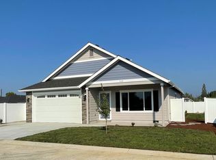 308 SW Tayberry Glen Ln, Grants Pass, OR 97527