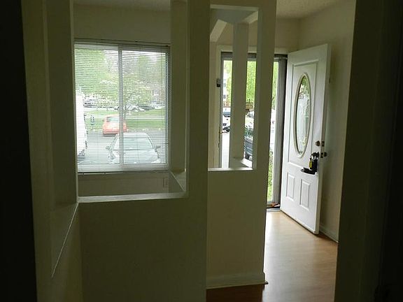 3rd image of 12507 Queensbury Ct