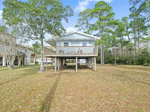 7947 Bay Shore Dr, Elberta, AL 36530