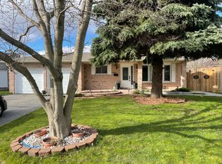 96 Cardinal Cres, Newmarket, ON L3Y 5Y6