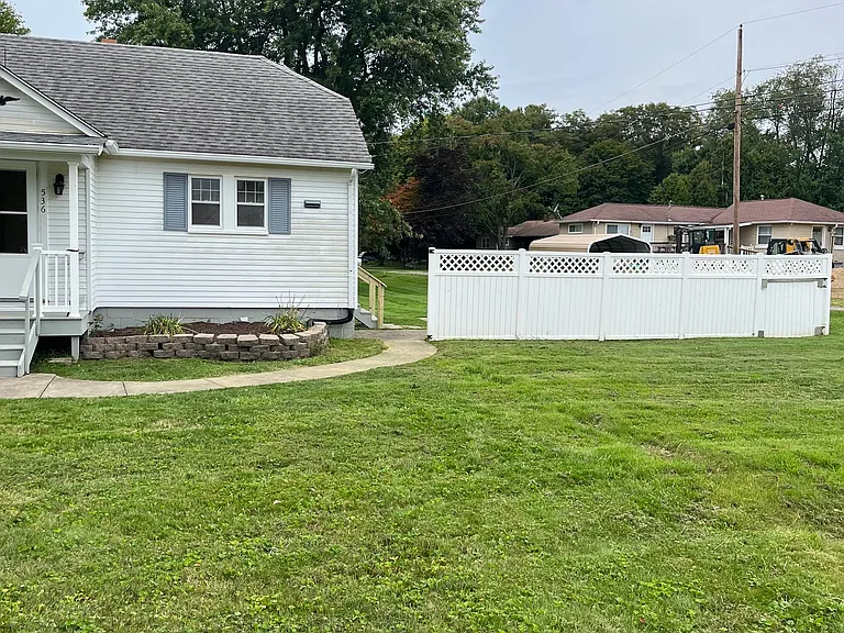 536 Perry Hwy — Photo 9