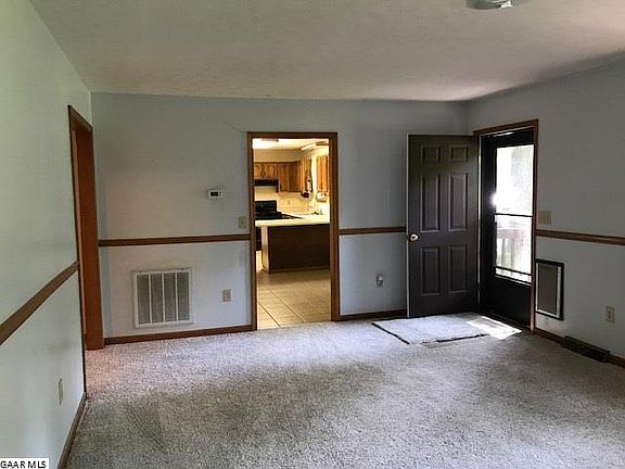 4th image of 95 Rankin Ln