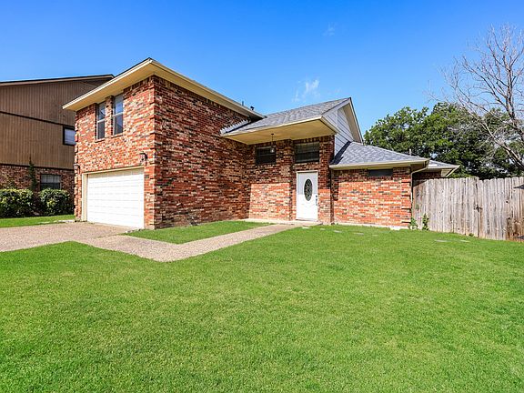 2nd image of 1107 Carrington Ct