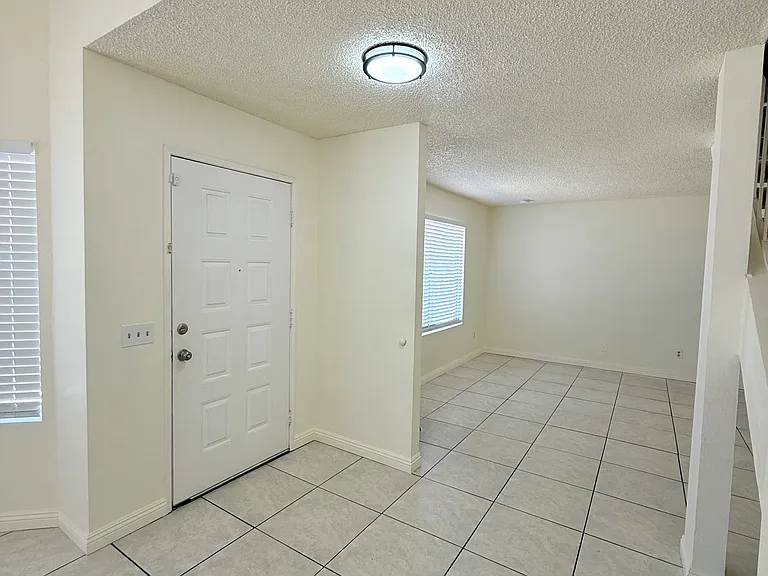 1712 E Avenue R12 — Photo 3