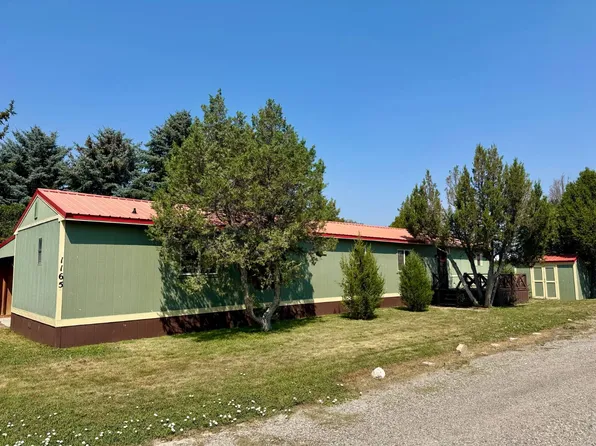 1165 Woodside St, Manhattan, MT 59741