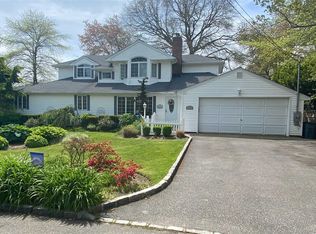 110 Adam Rd, Massapequa, NY 11758